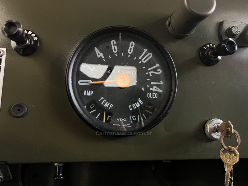 WILLYS 2.6 4X4 BF 161 GASOLINA 2P MANUAL - 1972 - FLORES DA CUNHA