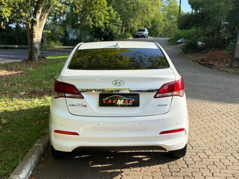 HB20S 1.6 PREMIUM 16V FLEX 4P AUTOMÁTICO - 2017 - DOIS IRMãOS