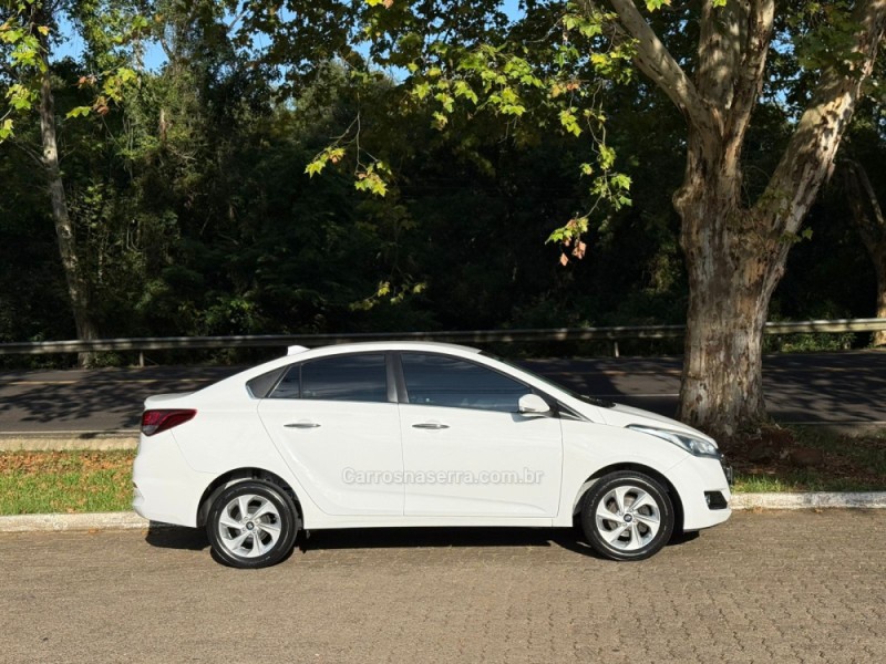 HB20S 1.6 PREMIUM 16V FLEX 4P AUTOMÁTICO - 2017 - DOIS IRMãOS