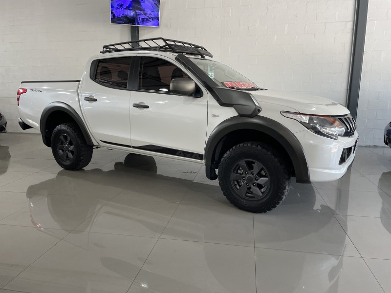 L200 TRITON 2.4 GLS SAVANA 4X4 DIESEL 4P AUTOMÁTICO - 2023 - CAXIAS DO SUL