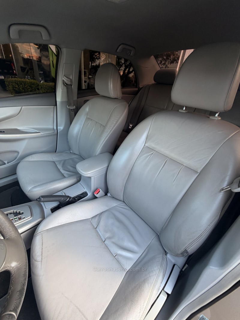 COROLLA 2.0 XEI 16V FLEX 4P AUTOMÁTICO - 2011 - FARROUPILHA