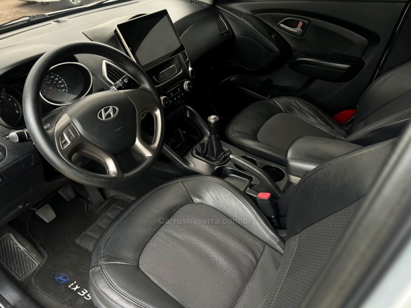 IX35 2.0 MPI 4X2 16V FLEX 4P MANUAL - 2012 - SAPIRANGA