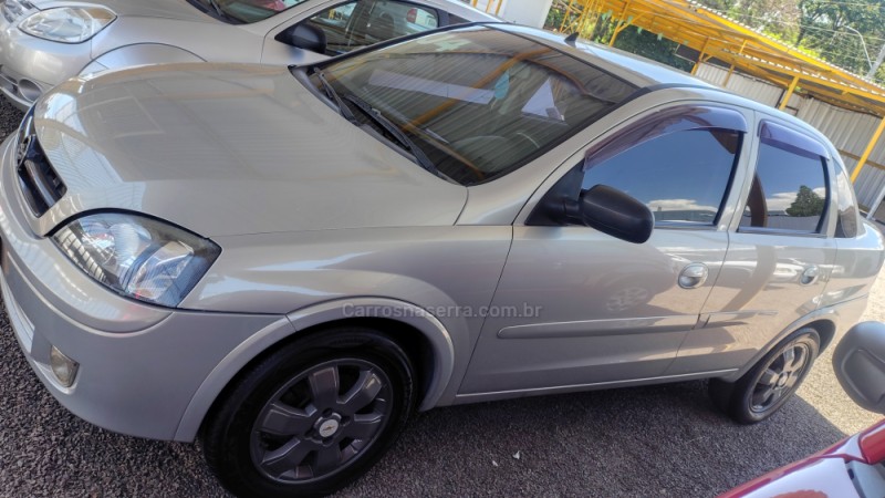 CORSA 1.8 MPFI MAXX 8V FLEX 4P MANUAL - 2004 - SAPIRANGA