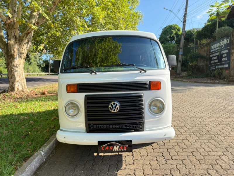 KOMBI 1.6 MI STD LOTAÇÃO 8V GASOLINA 3P MANUAL - 2014 - DOIS IRMãOS