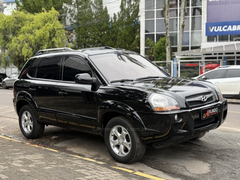 TUCSON 2.0 MPFI GL 16V 2WD GASOLINA 4P AUTOMÁTICO