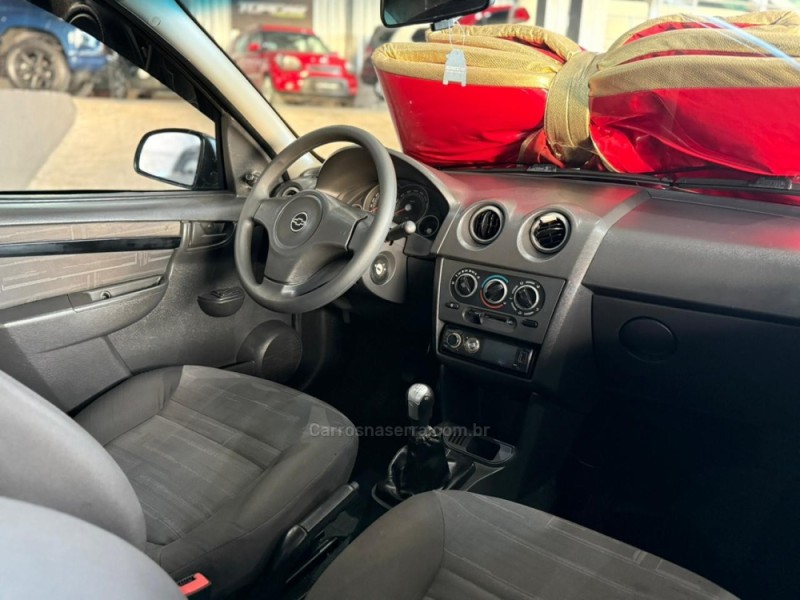 PRISMA 1.4 MPFI MAXX 8V FLEX 4P MANUAL - 2011 - CAMPO BOM