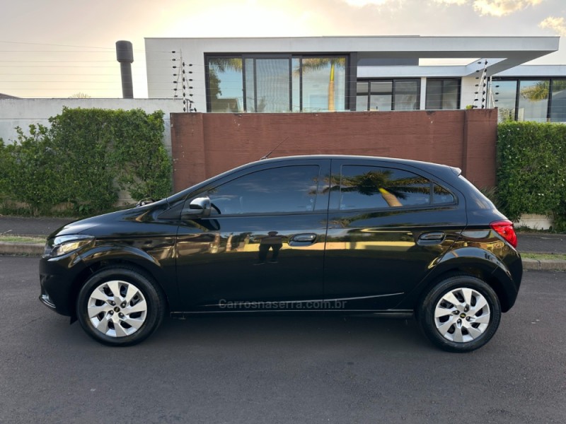 ONIX 1.4 MPFI LT 8V FLEX 4P MANUAL - 2018 - SãO LEOPOLDO