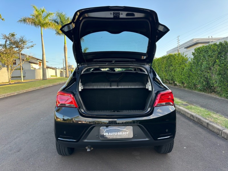 ONIX 1.4 MPFI LT 8V FLEX 4P MANUAL - 2018 - SãO LEOPOLDO