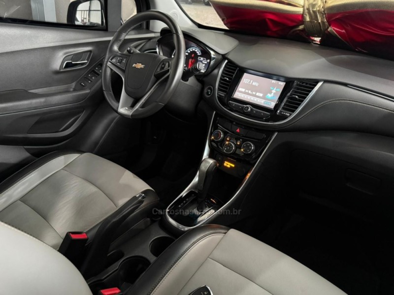 TRACKER 1.4 16V TURBO FLEX LTZ AUTOMÁTICO - 2017 - CAMPO BOM