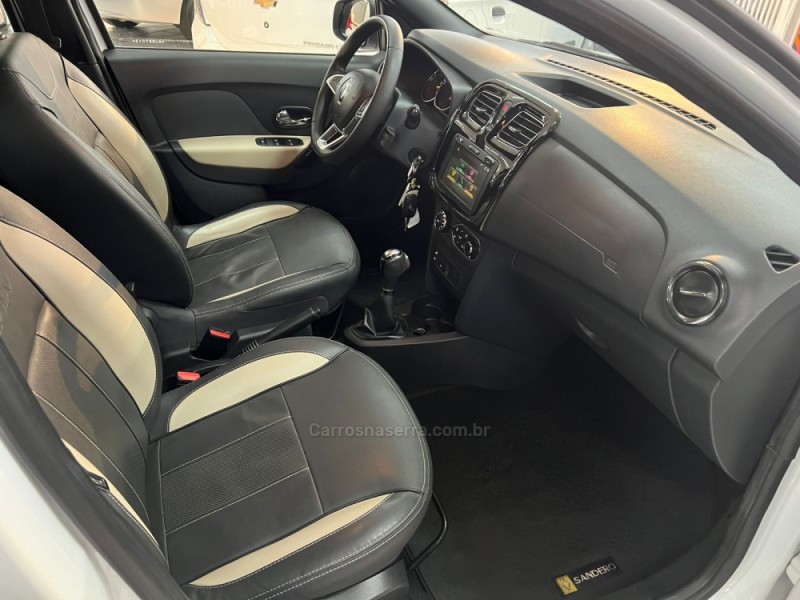 SANDERO 1.6 STEPWAY ICONIC X-TRONIC 16V FLEX 4P AUTOMÁTICO - 2022 - CAXIAS DO SUL