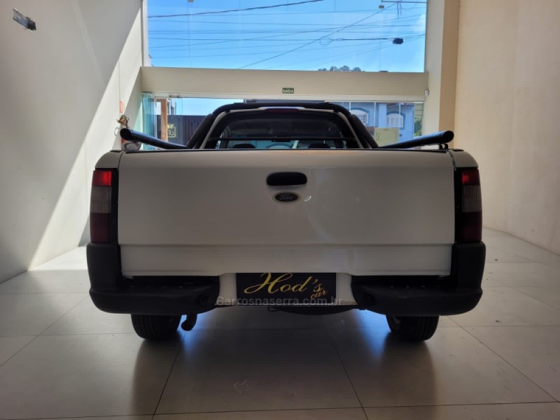 COURIER 1.6 L 8V FLEX MANUAL - 2012 - CANELA