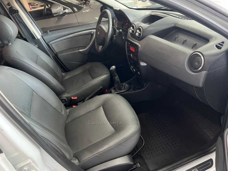 DUSTER 1.6 DYNAMIQUE 4X2 16V FLEX 4P MANUAL - 2014 - CAXIAS DO SUL