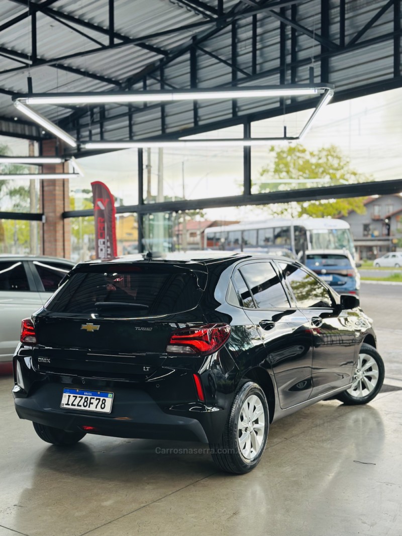 ONIX 1.0 LT 12V TURBO FLEX 4P AUTOMÁTICO - 2020 - CANELA