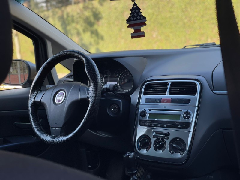 PUNTO 1.4 ELX 8V FLEX 4P MANUAL - 2009 - FARROUPILHA