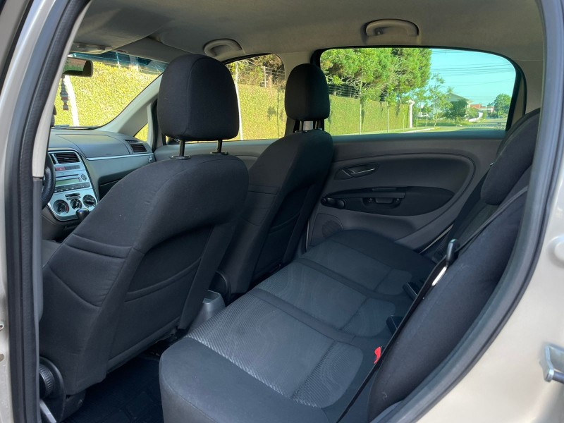 PUNTO 1.4 ELX 8V FLEX 4P MANUAL - 2009 - FARROUPILHA