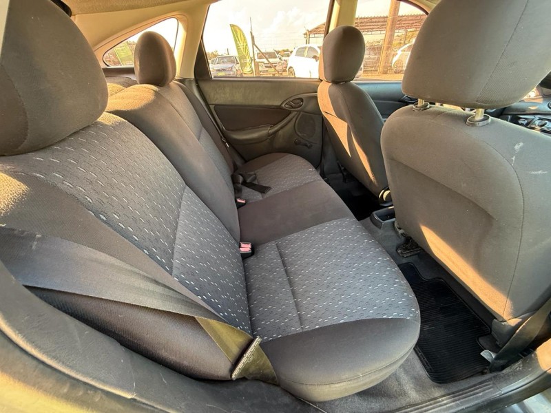 FOCUS 1.6 GL 8V GASOLINA 4P MANUAL - 2006 - FARROUPILHA