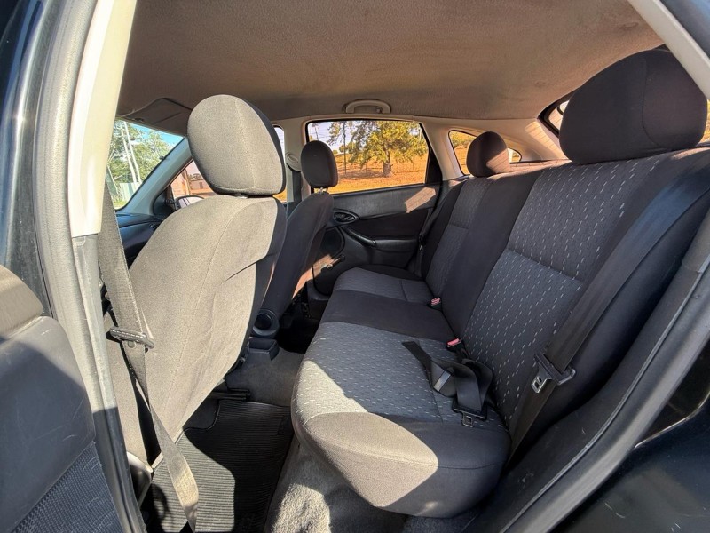 FOCUS 1.6 GL 8V GASOLINA 4P MANUAL - 2006 - FARROUPILHA