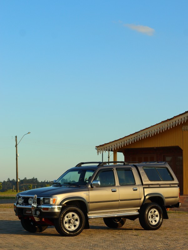 HILUX 2.8 SR5 4X4 CD 8V DIESEL 4P MANUAL - 1999 - ANTôNIO PRADO