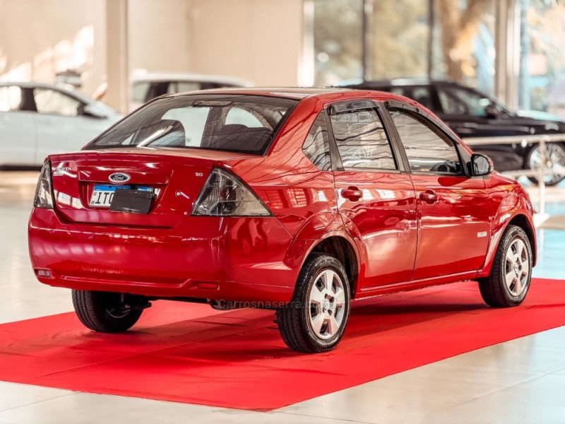 FIESTA 1.6 MPI CLASS SEDAN 8V FLEX 4P MANUAL - 2013 - NOVA PRATA