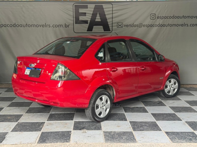 FIESTA 1.6 MPI CLASS SEDAN 8V FLEX 4P MANUAL - 2013 - NOVA PRATA