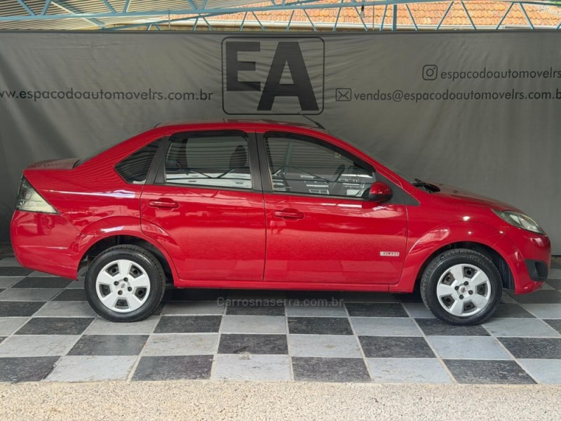 FIESTA 1.6 MPI CLASS SEDAN 8V FLEX 4P MANUAL - 2013 - NOVA PRATA