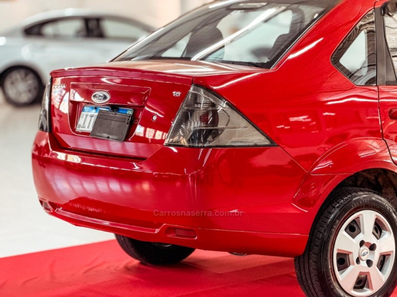 FIESTA 1.6 MPI CLASS SEDAN 8V FLEX 4P MANUAL - 2013 - NOVA PRATA
