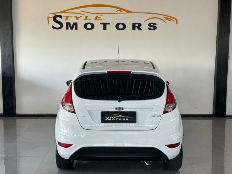 FIESTA 1.6 ROCAM SE PLUS HATCH 8V FLEX 4P MANUAL - 2015 - NOVO HAMBURGO