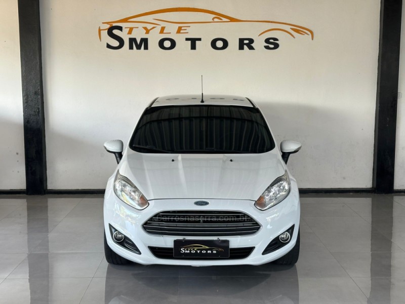 FIESTA 1.6 ROCAM SE PLUS HATCH 8V FLEX 4P MANUAL - 2015 - NOVO HAMBURGO