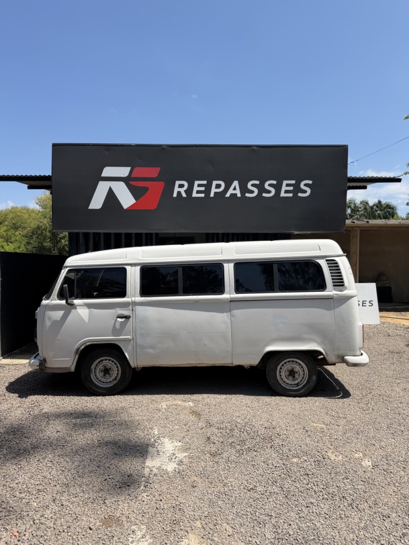 KOMBI 1.6 MI STD ESCOLAR 8V GASOLINA 3P MANUAL - 2000 - PORTãO