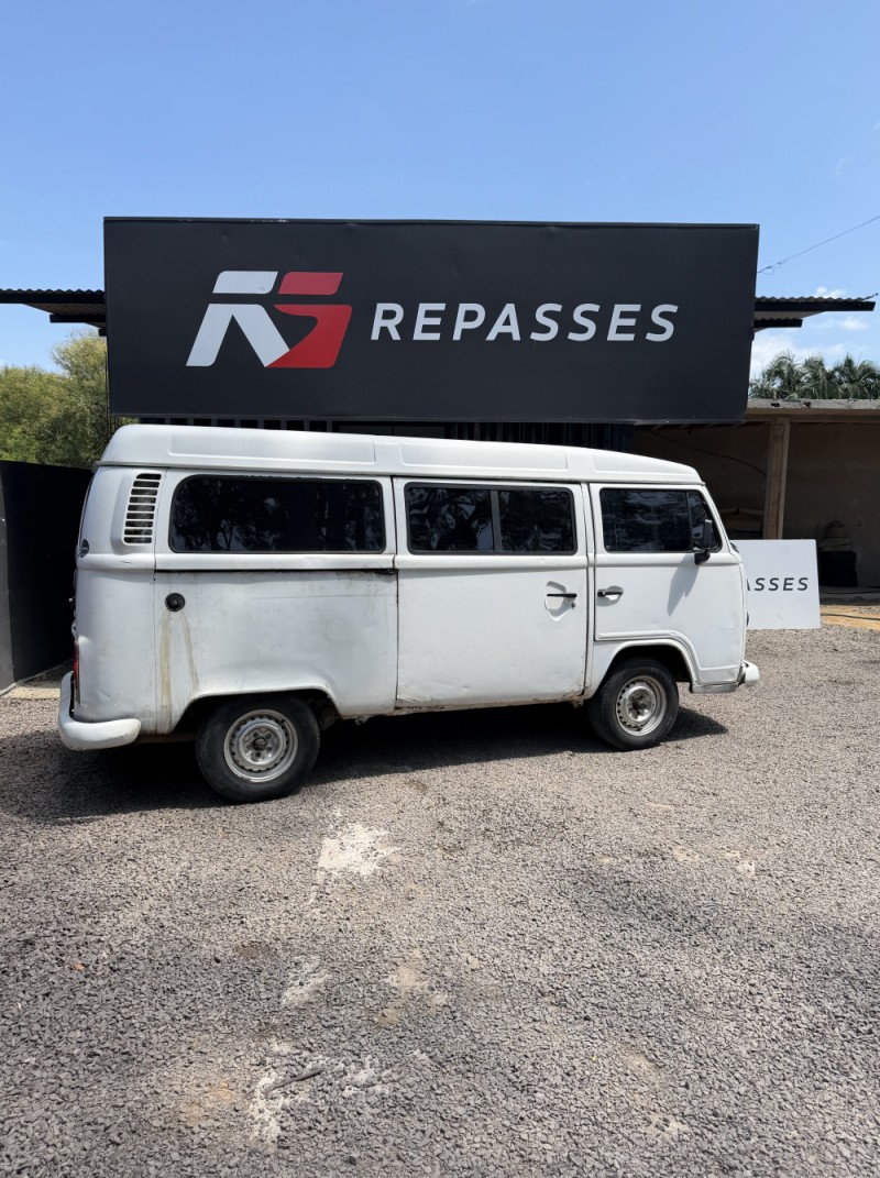 KOMBI 1.6 MI STD ESCOLAR 8V GASOLINA 3P MANUAL - 2000 - PORTãO