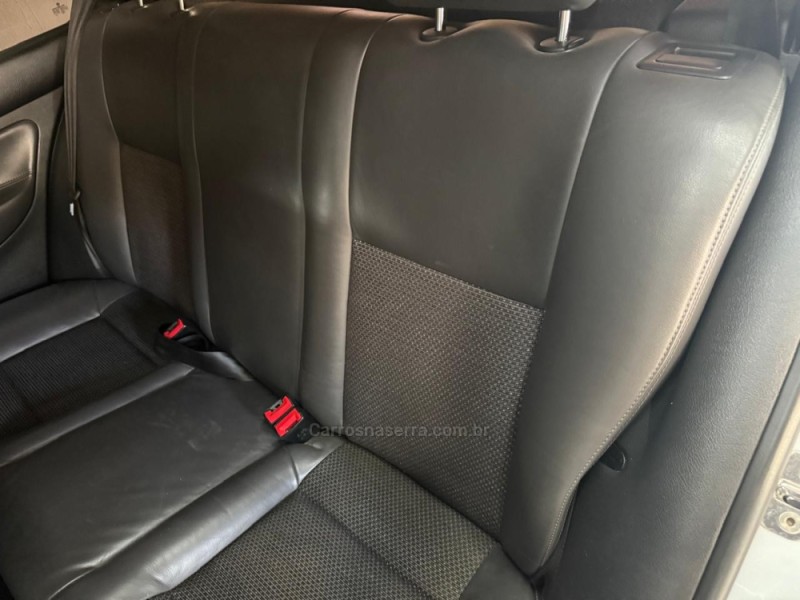 GOLF 1.6 MI SPORTLINE 8V FLEX 4P MANUAL - 2011 - MUçUM