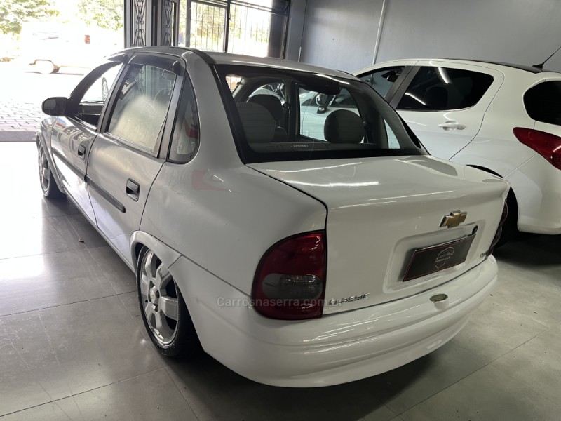 CLASSIC 1.0 MPFI VHC SUPER 8V GASOLINA 4P MANUAL - 2010 - CAXIAS DO SUL