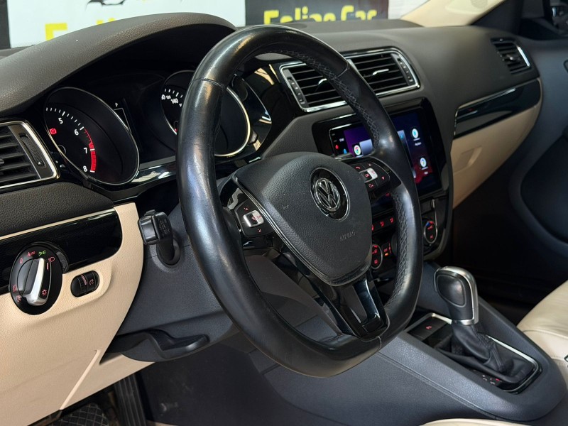 JETTA 2.0 TSI HIGHLINE 211CV GASOLINA 4P DSG - 2015 - CAXIAS DO SUL