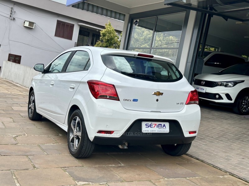 ONIX 1.4 MPFI LTZ 8V FLEX 4P MANUAL - 2018 - GUAPORé