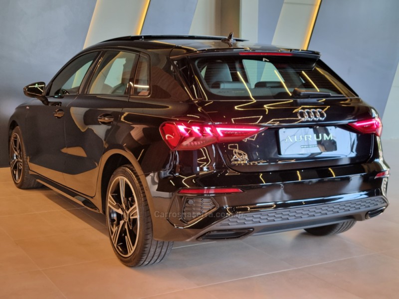 A3 2.0 TFSI 40 PERFORMANCE BLACK SPORTBACK GASOLINA 4P AUTOMÁTICO - 2023 - CAXIAS DO SUL