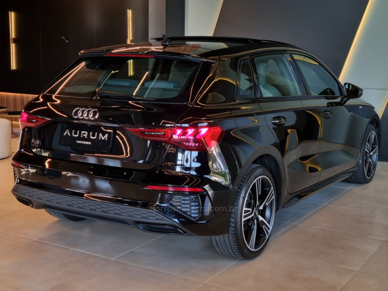 A3 2.0 TFSI 40 PERFORMANCE BLACK SPORTBACK GASOLINA 4P AUTOMÁTICO - 2023 - CAXIAS DO SUL