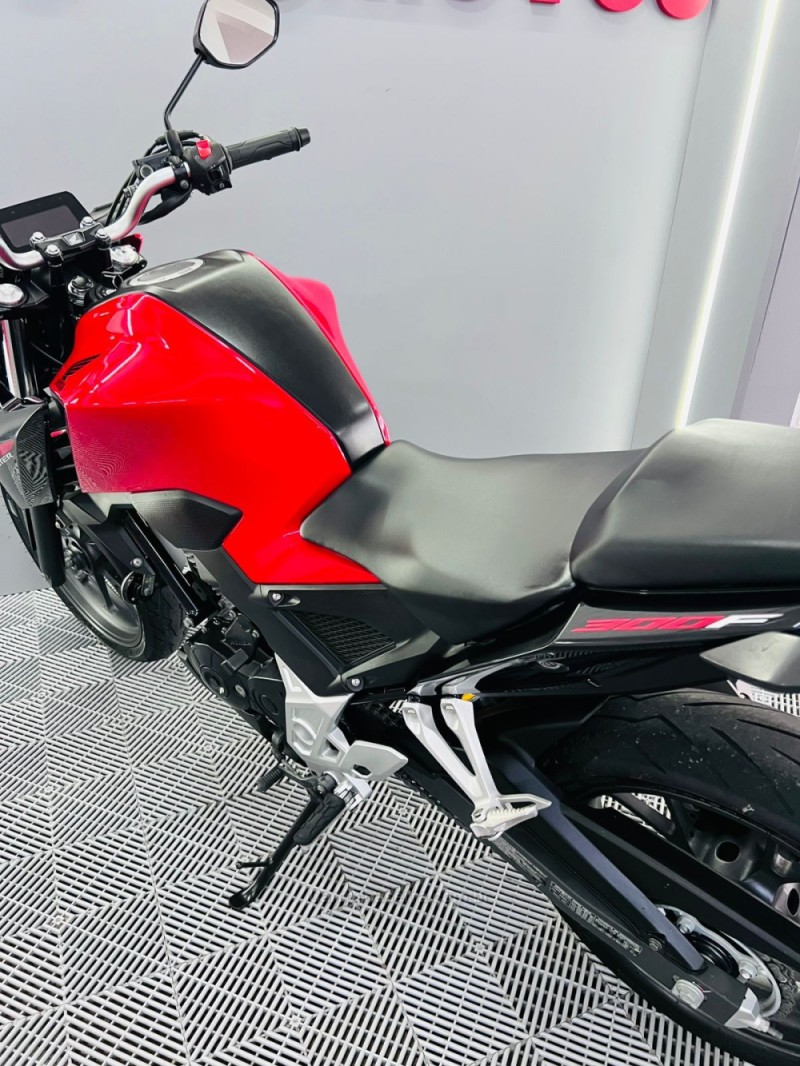 CB 300F TWISTER  - 2023 - CAMPO BOM