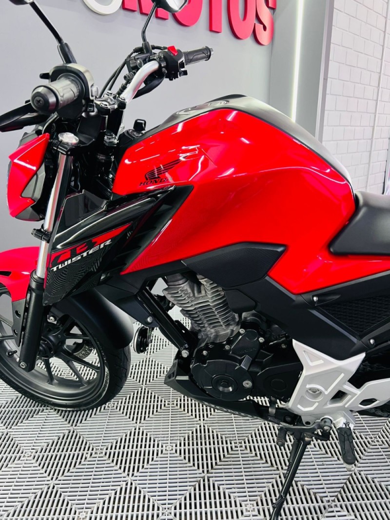 CB 300F TWISTER  - 2023 - CAMPO BOM