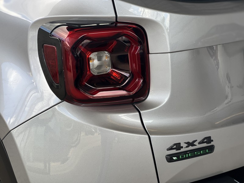 RENEGADE 2.0 16V TURBO DIESEL LONGITUDE 4P 4X4 AUTOMÁTICO - 2021 - BENTO GONçALVES