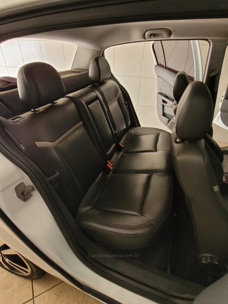 VECTRA 2.0 MPFI GT-X HATCH 8V FLEX 4P MANUAL - 2011 - CAXIAS DO SUL