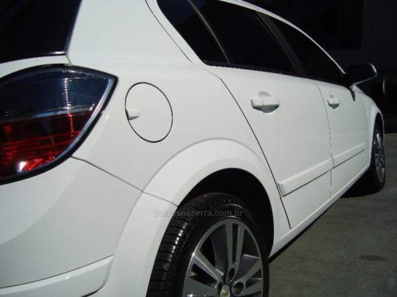 VECTRA 2.0 MPFI GT-X HATCH 8V FLEX 4P MANUAL - 2011 - CAXIAS DO SUL