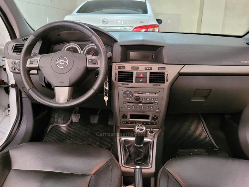 VECTRA 2.0 MPFI GT-X HATCH 8V FLEX 4P MANUAL - 2011 - CAXIAS DO SUL