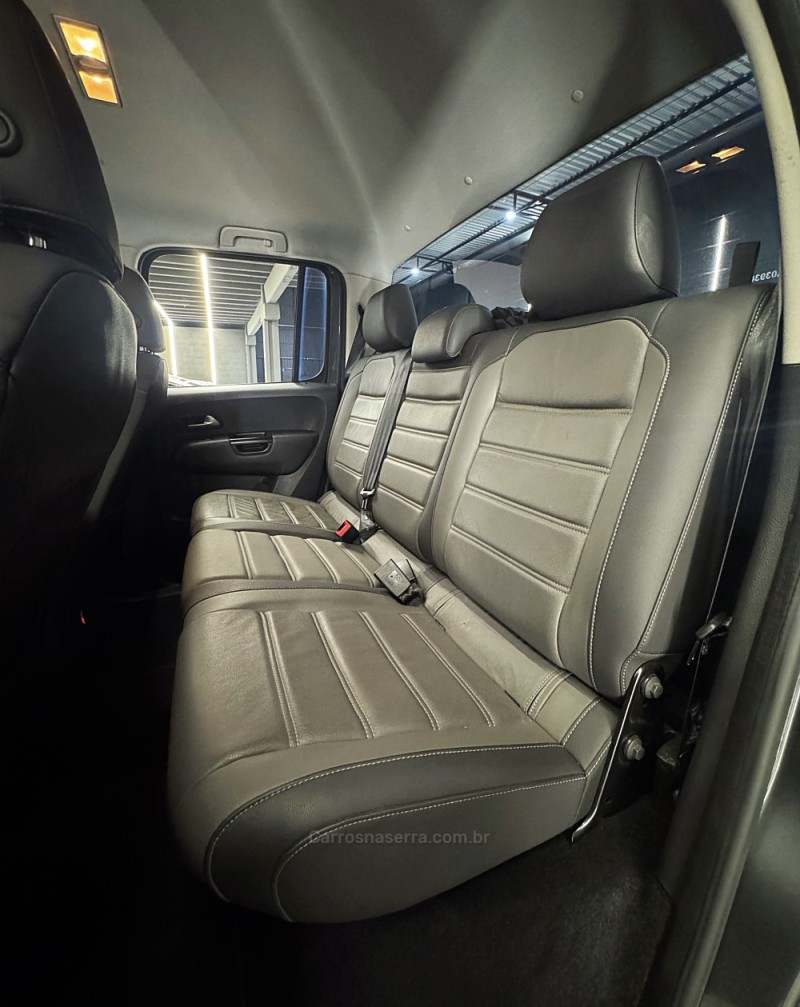 AMAROK 3.0 V6 TDI HIGHLINE CD DIESEL 4MOTION AUTOMÁTICO - 2022 - PASSO FUNDO