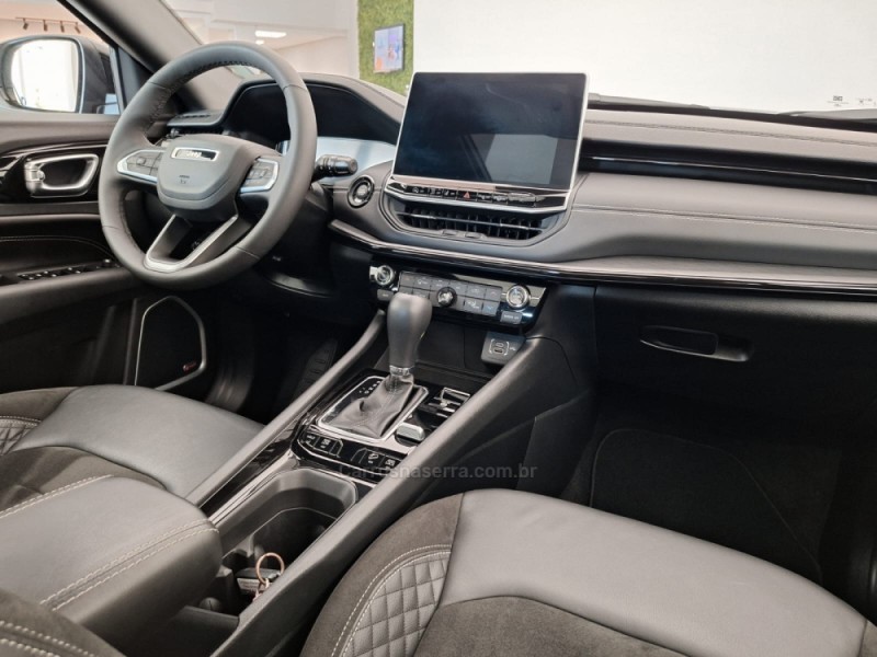 COMPASS 2.0 HURRICANE BLACKHAWK 4X4 TURBO GASOLINA 4P AUTOMÁTICO - 2025 - CAXIAS DO SUL