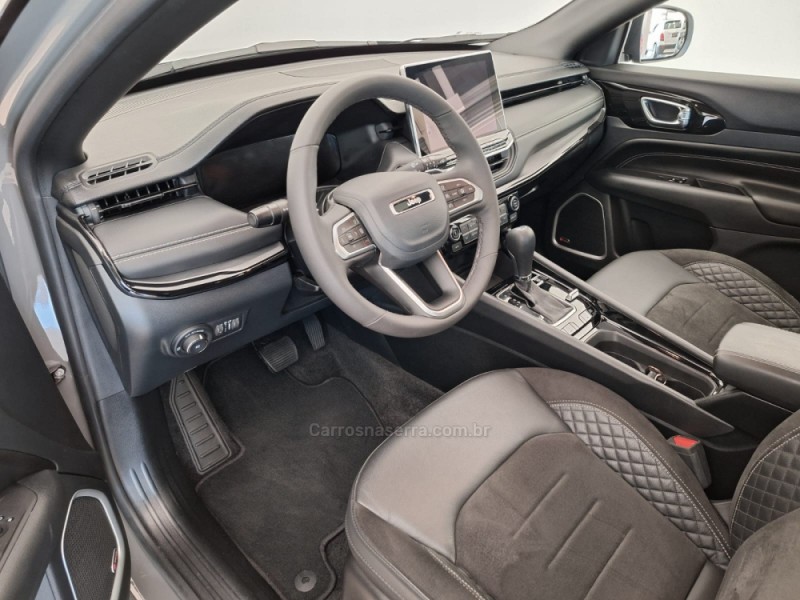 COMPASS 2.0 HURRICANE BLACKHAWK 4X4 TURBO GASOLINA 4P AUTOMÁTICO - 2025 - CAXIAS DO SUL
