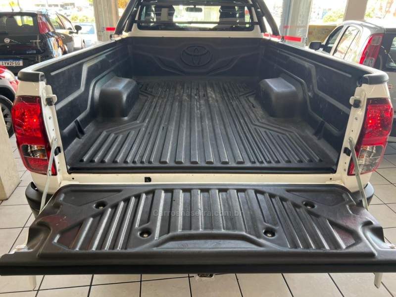 HILUX 2.8 4X4 CS 16V TURBO DIESEL 2P MANUAL - 2024 - CAXIAS DO SUL