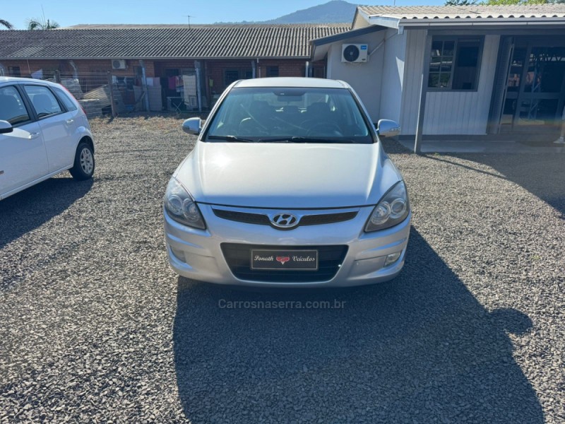 I30 2.0 MPI 16V GASOLINA 4P MANUAL - 2011 - IGREJINHA