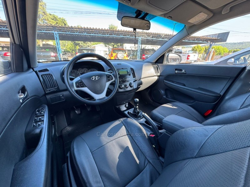 I30 2.0 MPI 16V GASOLINA 4P MANUAL - 2011 - IGREJINHA