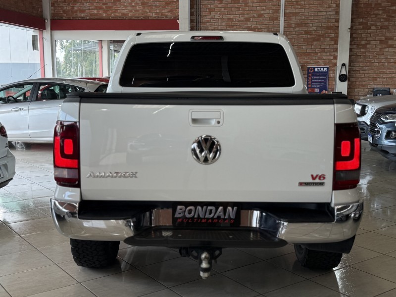 AMAROK 3.0 V6 TDI HIGHLINE CD DIESEL 4MOTION AUTOMÁTICO - 2019 - FARROUPILHA