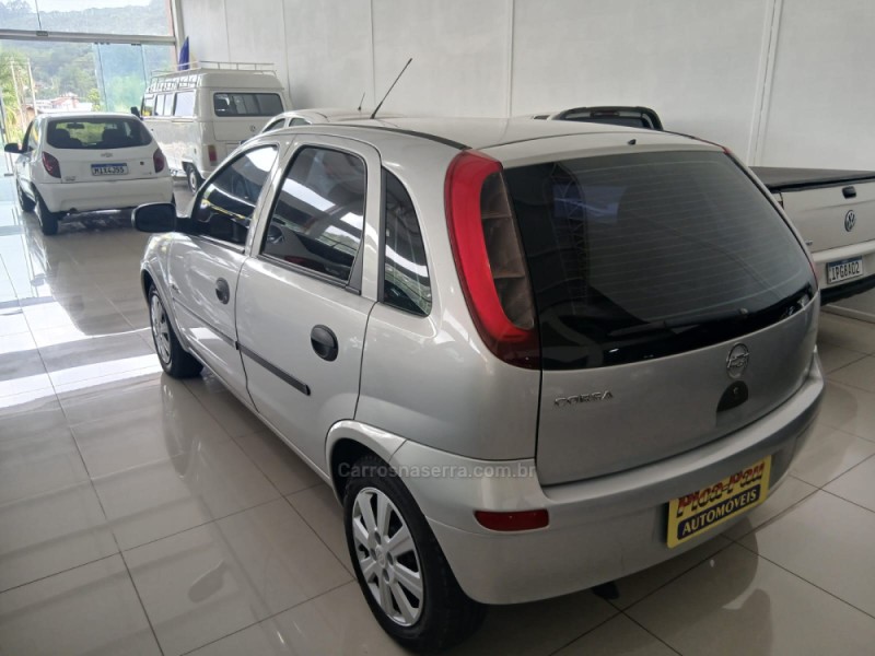 CORSA 1.8 MPFI MAXX 8V FLEX 4P MANUAL - 2005 - NOVA PETRóPOLIS